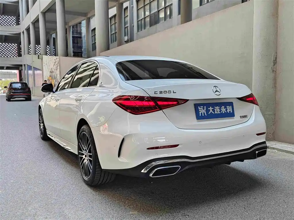 Mercedes-Benz C-Class 2023 — фото 6
