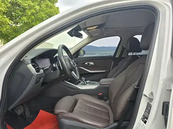 BMW 3 Series 2021