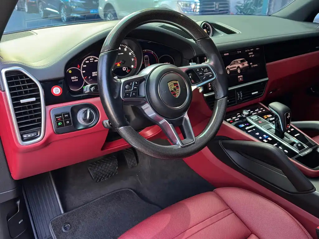 Porsche Cayenne 2019 — фото 9