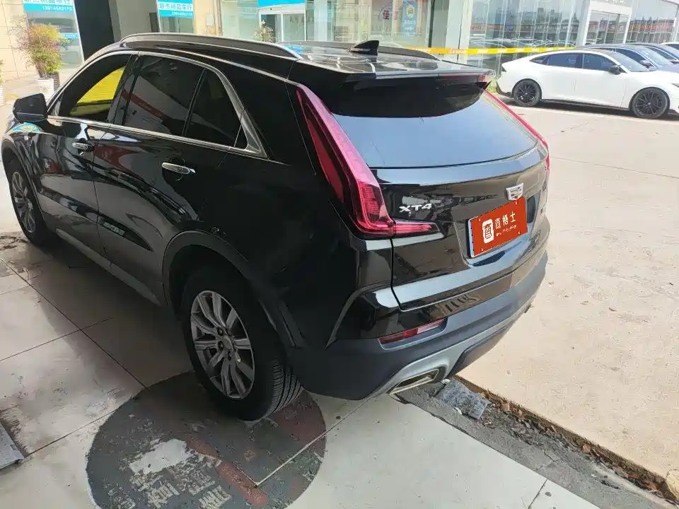 Cadillac XT4 2020 — фото 3
