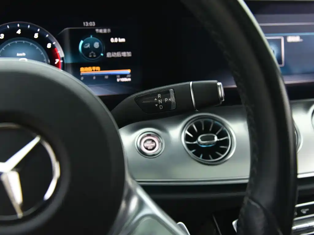 Mercedes-Benz E-Class 2020 — фото 11