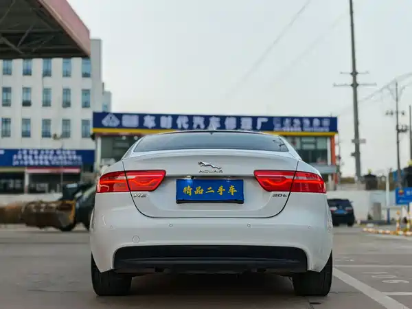 Jaguar XE 2017