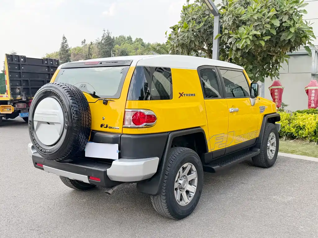 Toyota FJ Cruiser 2019 — фото 17