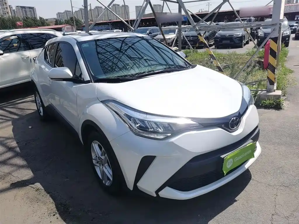 Toyota C-HR 2022 — фото 4