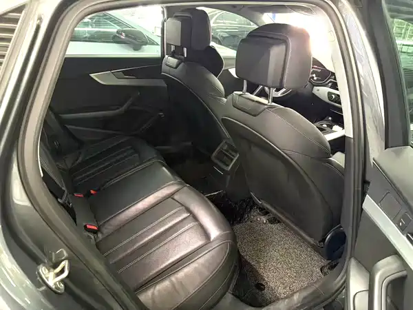 Audi A4L 2022