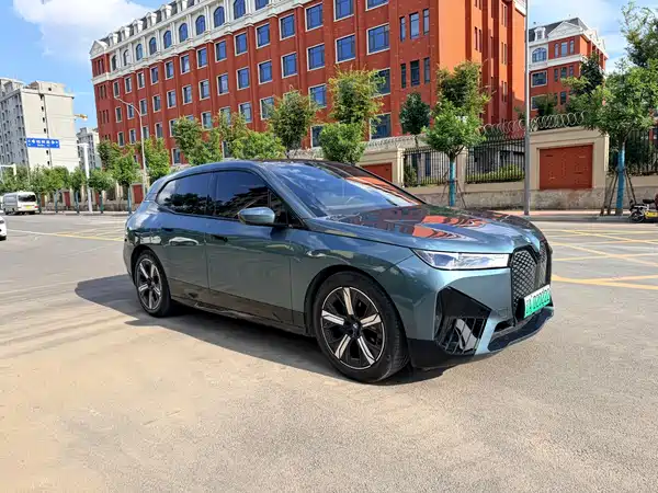 BMW iX 2023