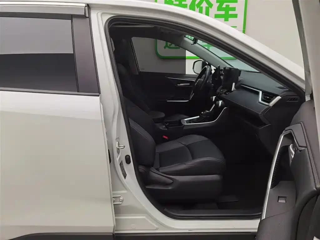 Toyota Wildlander 2022 — фото 23