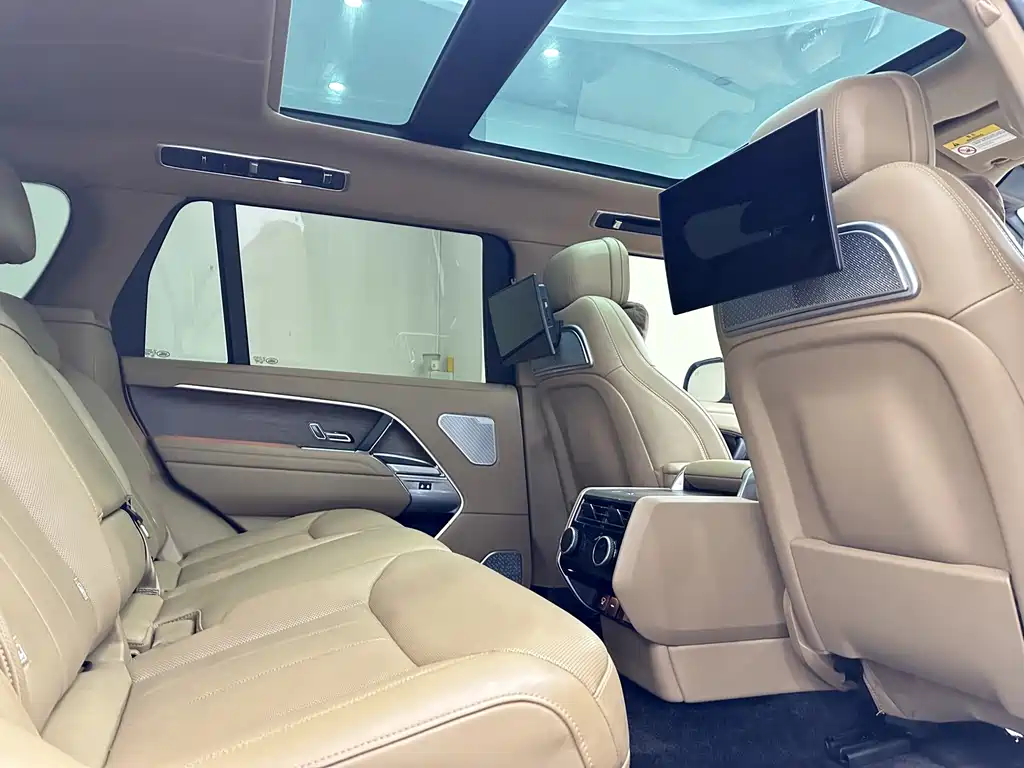 Land Rover Range Rover 2025 — фото 13