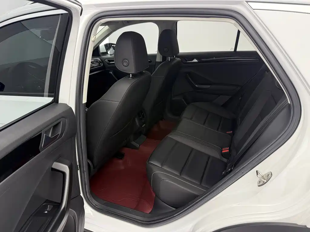 Volkswagen T-Roc 2022 — фото 14