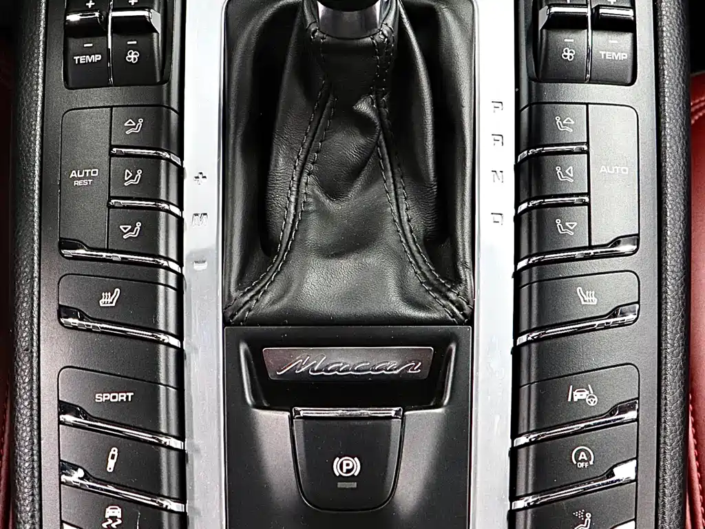 Porsche Macan 2020 — фото 21