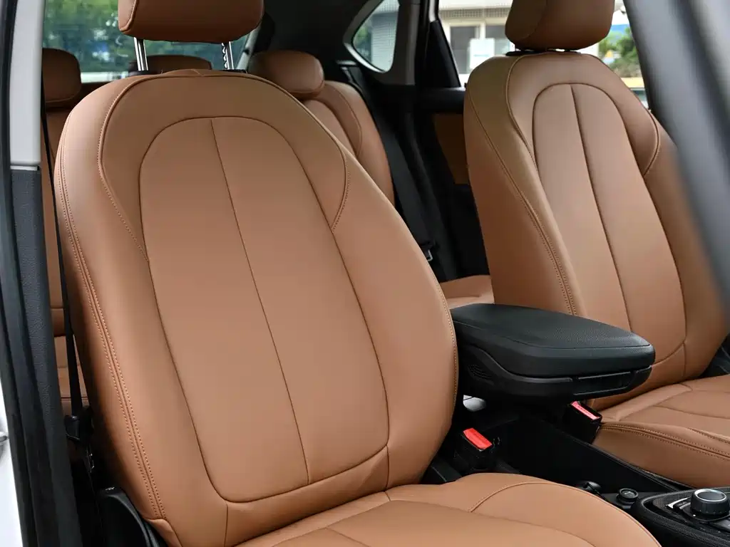 BMW 2 Series Active Tourer 2017 — фото 11