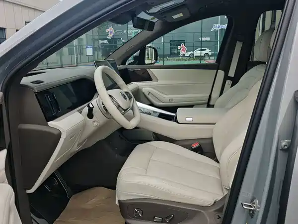 Denza N8L 2025