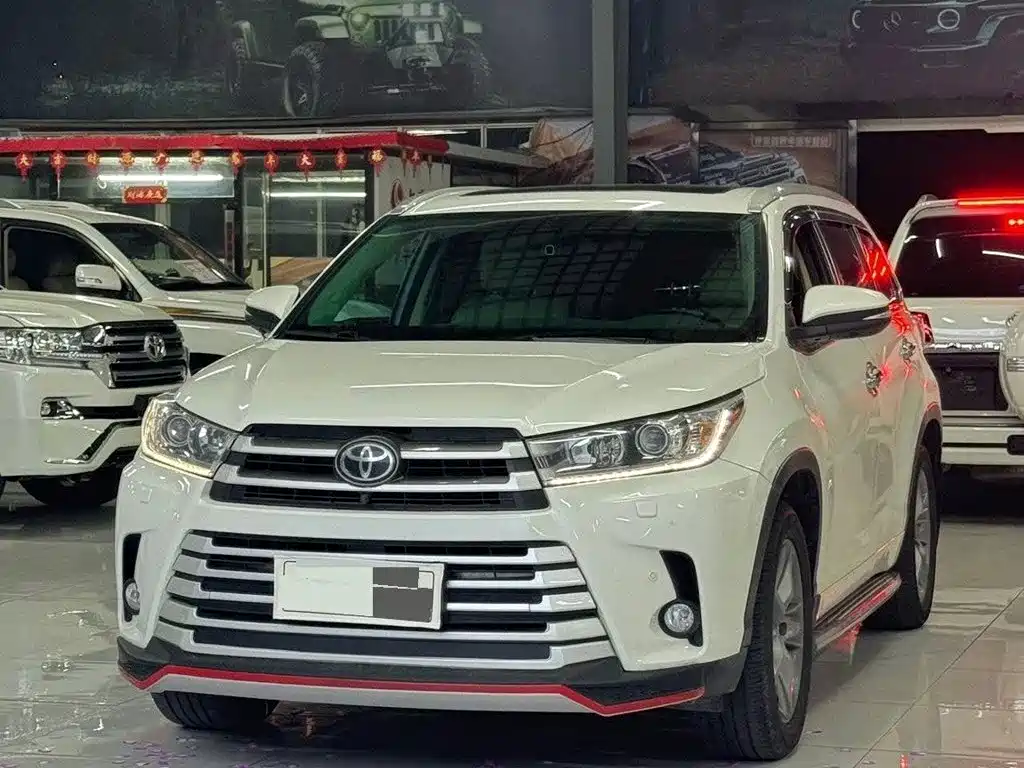 Toyota Highlander 2016 — фото 1