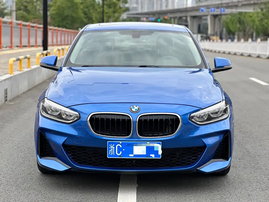 BMW 1 Series 2019 — фото 2