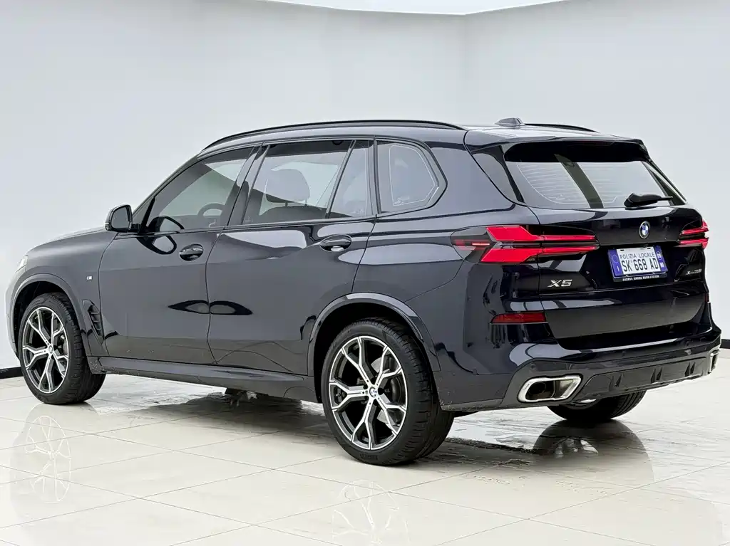 BMW X5 2025 — фото 23