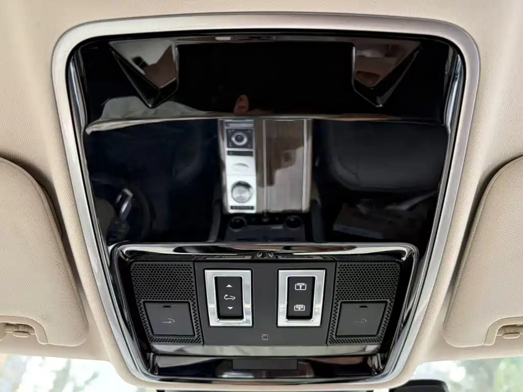 Land Rover Range Rover 2018 — фото 22
