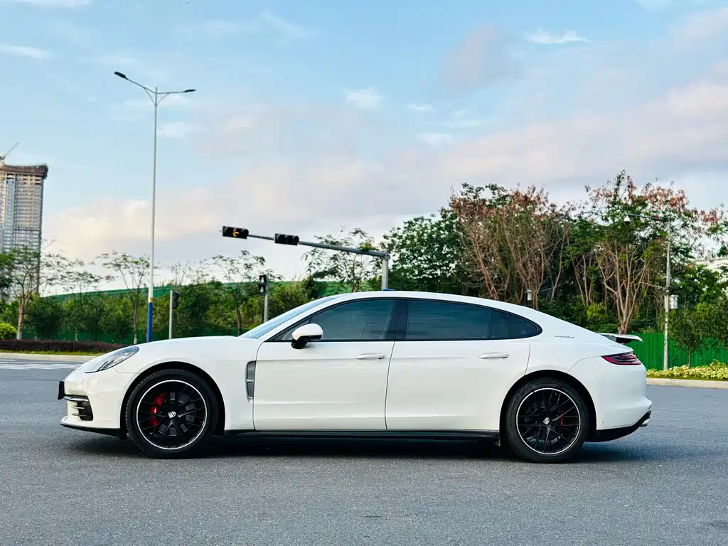 Porsche Panamera 2018 — фото 4