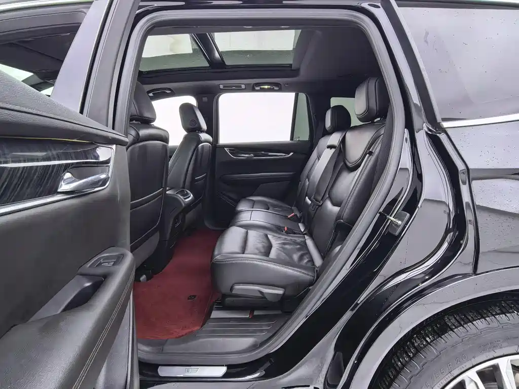 Cadillac XT6 2021 — фото 17