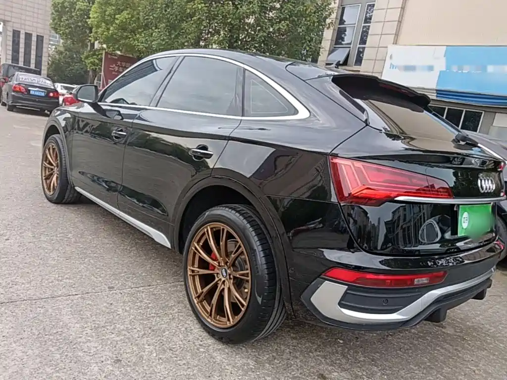 Audi Q5L Sportback 2021 — фото 5