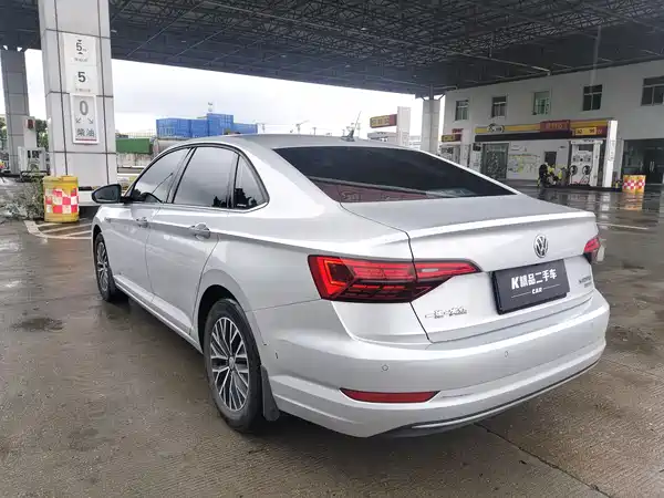 Volkswagen Sagitar 2021