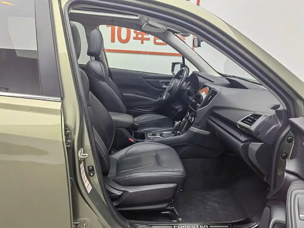 Subaru Forester 2019 — фото 23