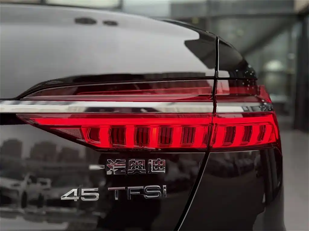 Audi A6L 2024 — фото 12