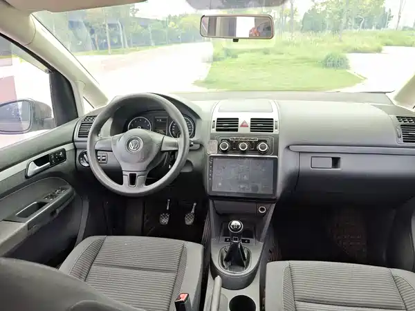 Volkswagen Touran 2014