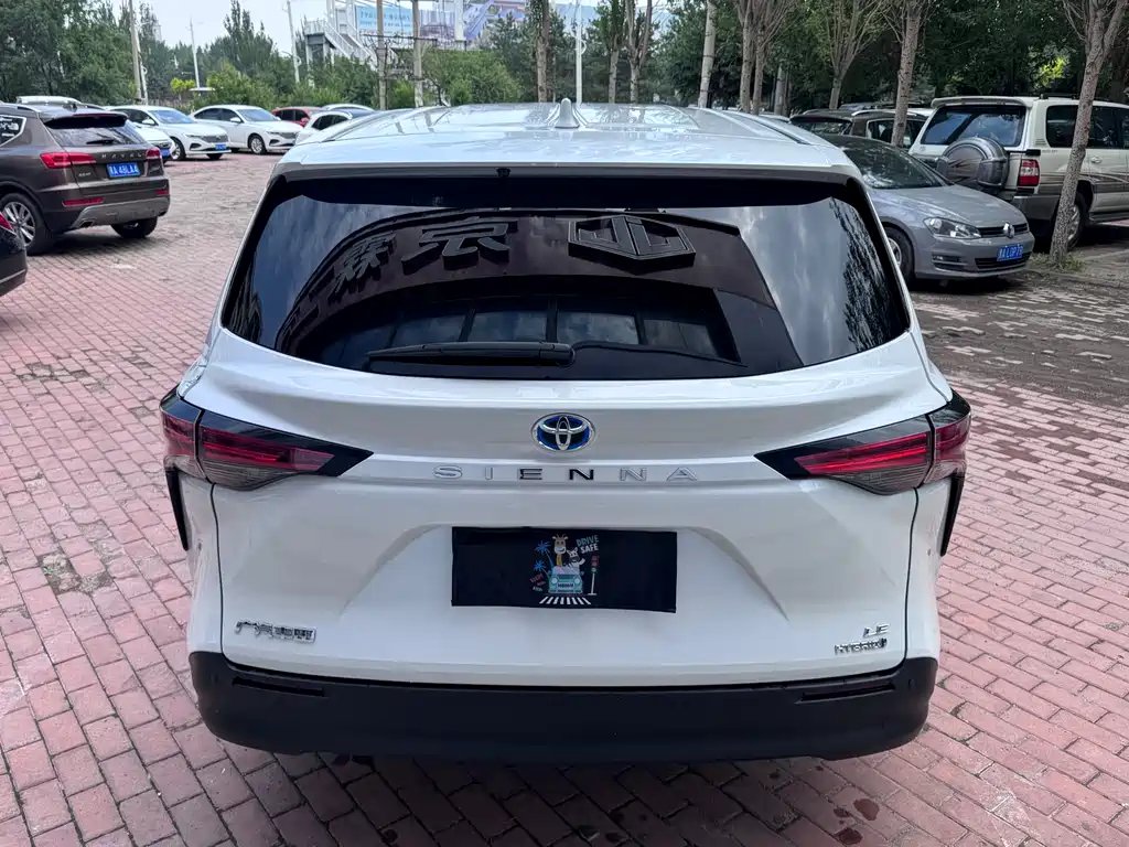Toyota Sienna 2023