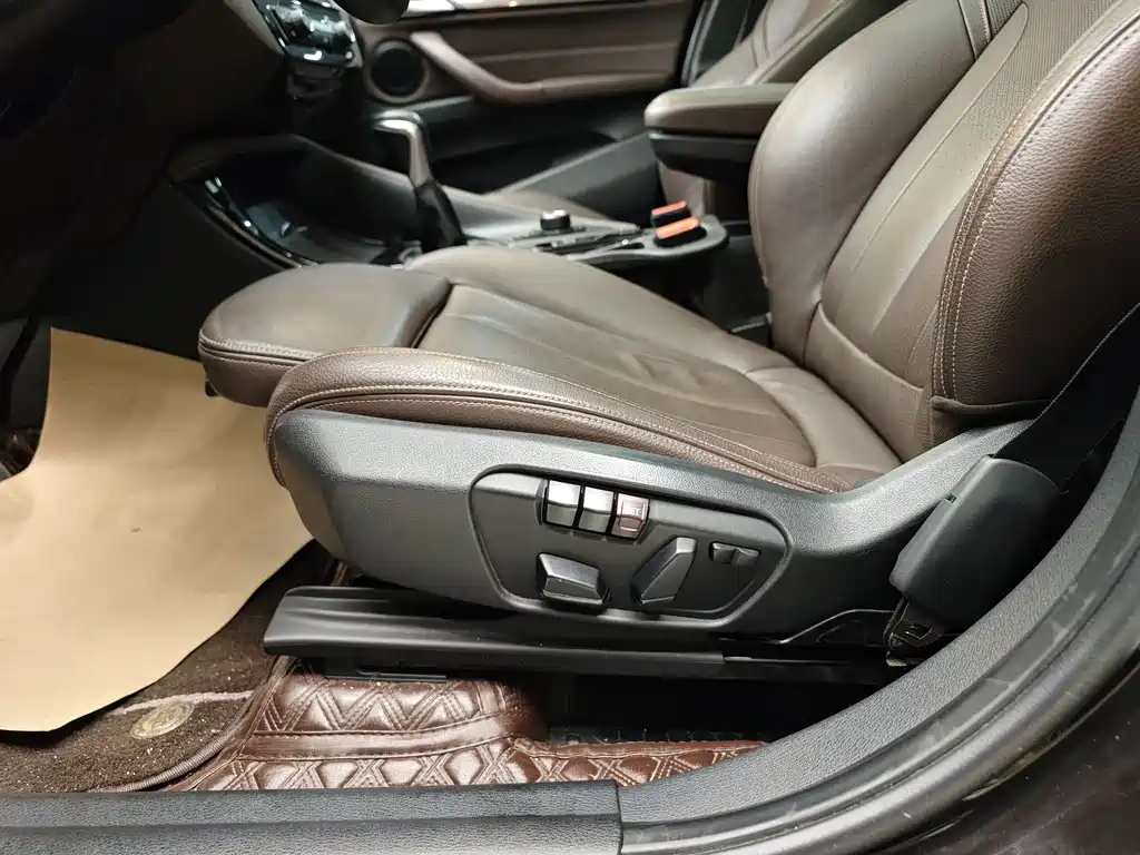 BMW X1 2018 — фото 11