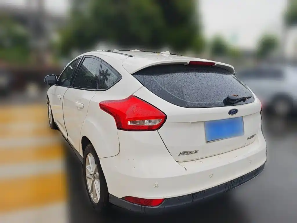 Ford Focus 2019 — фото 25