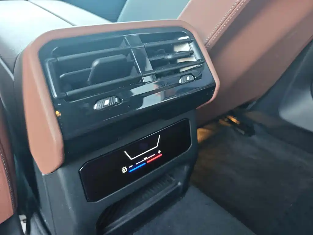 BMW i5 2024 — фото 16