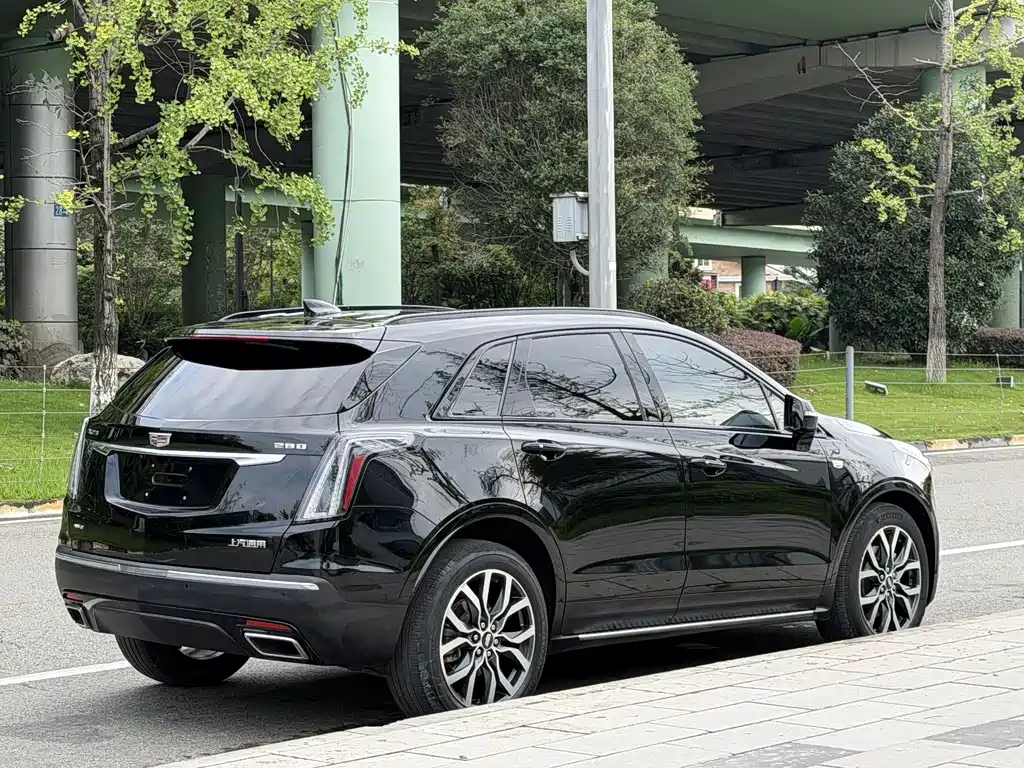 Cadillac XT5 2023 — фото 6