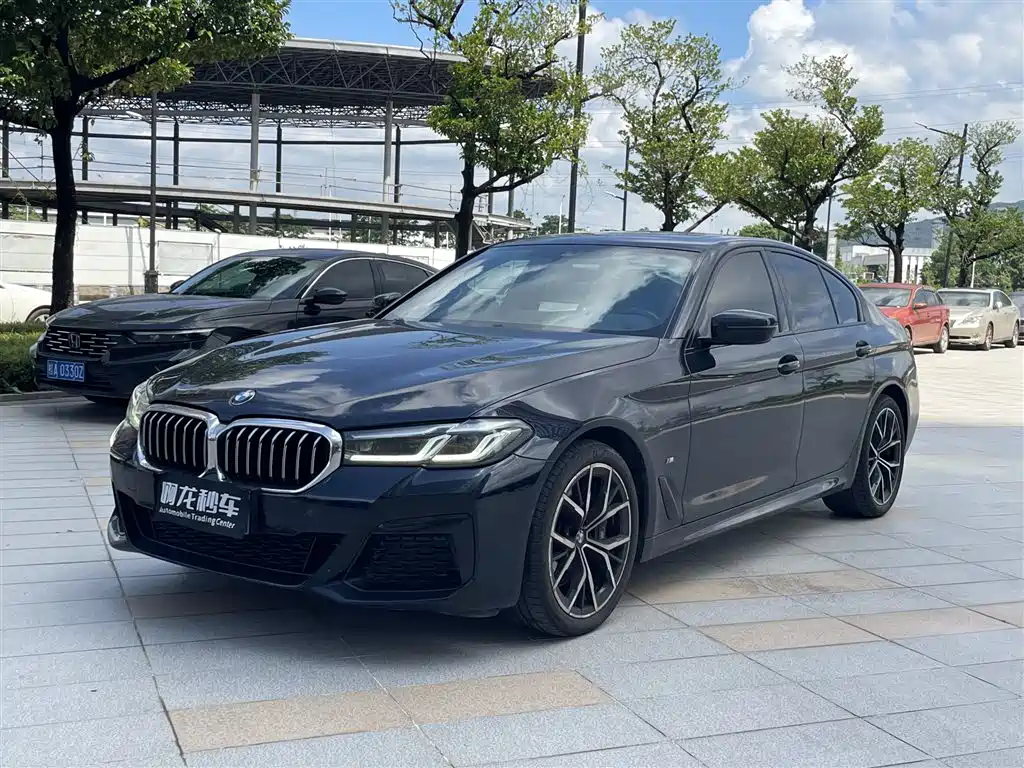 BMW 5 Series 2023 — фото 1