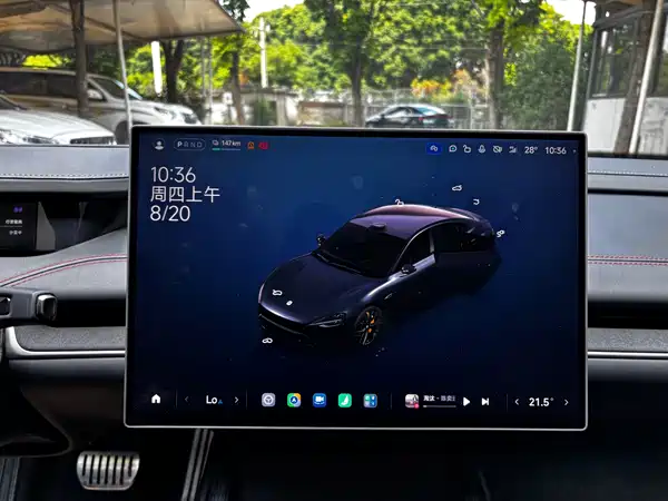 Xiaomi SU7 2024