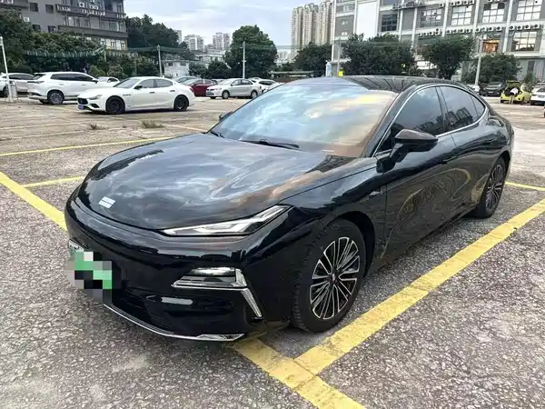 Geely Galaxy Starshine 8 2025