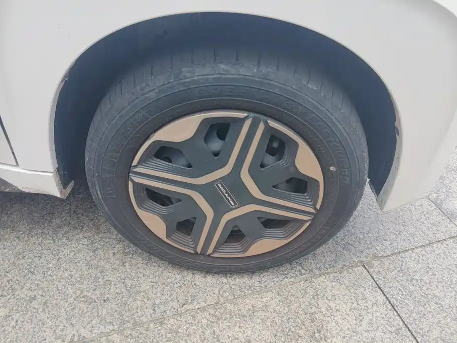 Baojun E200 2021