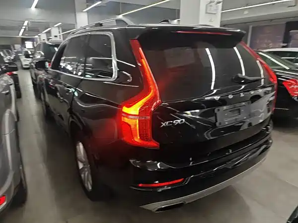 Volvo XC90 2017