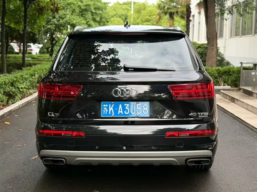 Audi Q7 2018 — фото 8
