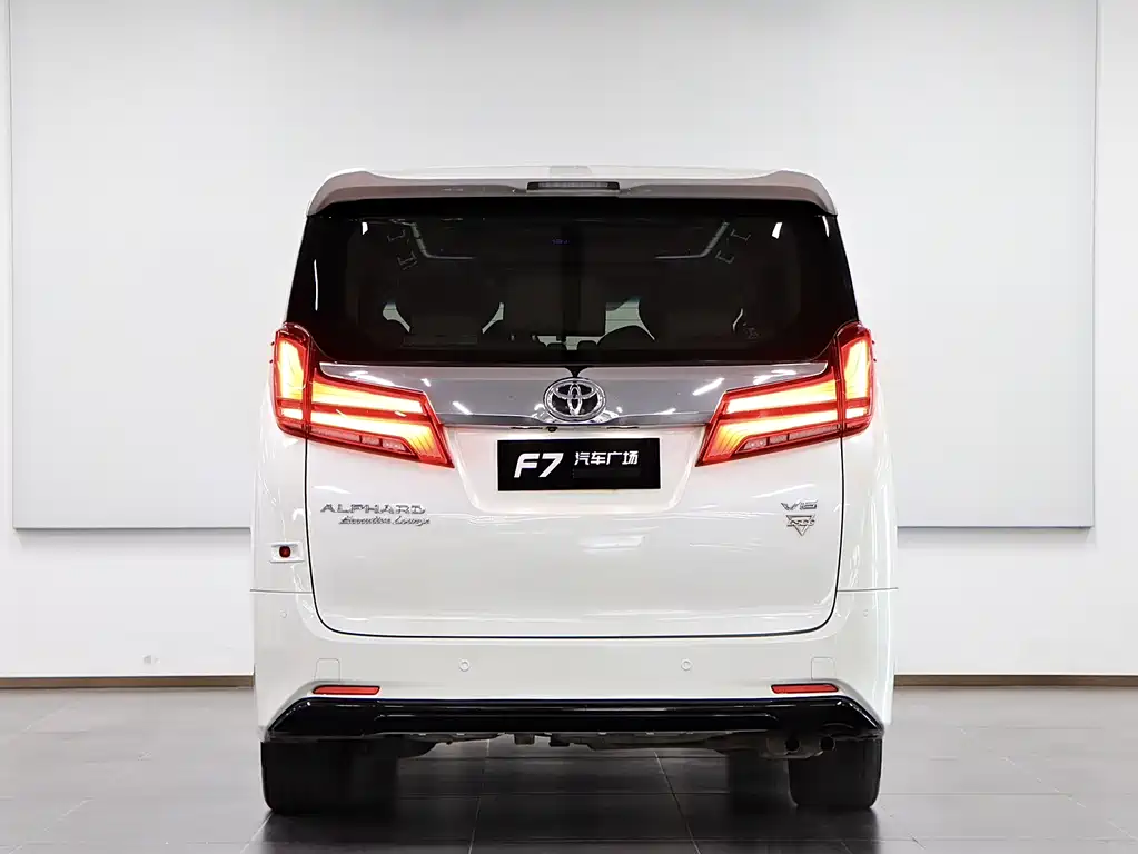 Toyota Alphard 2016 — фото 5