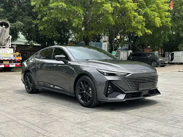 Changan UNI-V 2022
