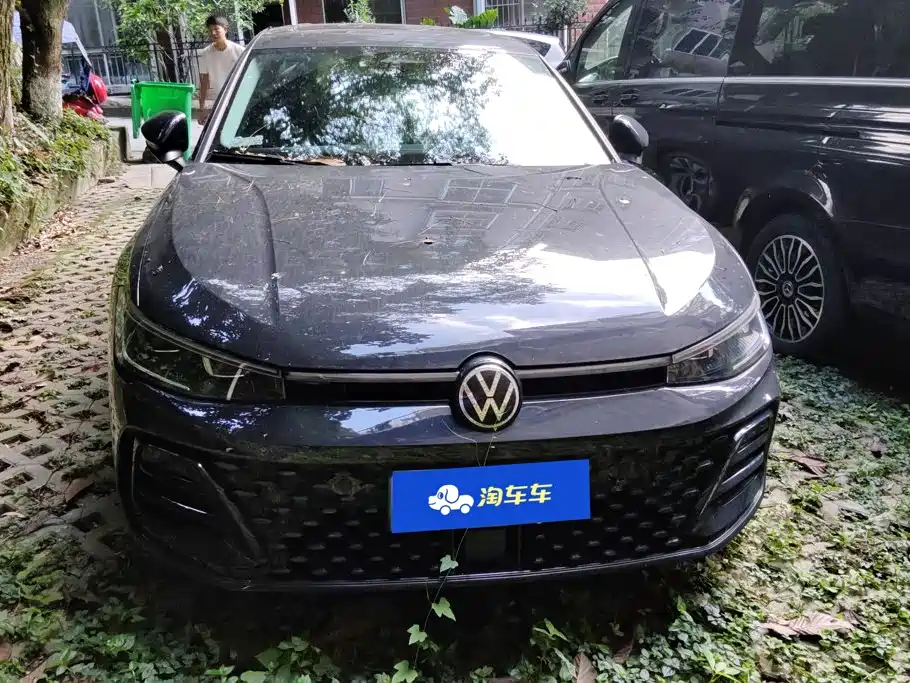 Volkswagen Passat 2025