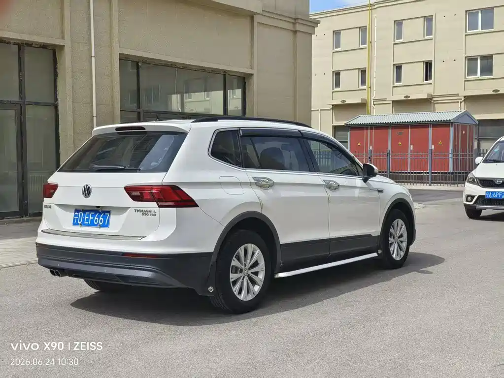 Volkswagen Tiguan L 2018 — фото 9