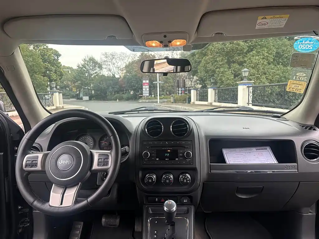Jeep Patriot 2014 — фото 14