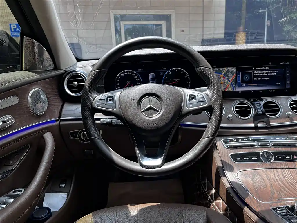 Mercedes-Benz E-Class 2018 — фото 12