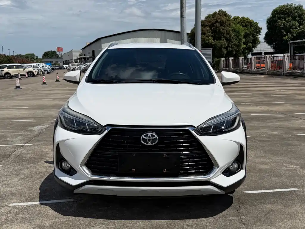 Toyota Yaris L 2020 — фото 2