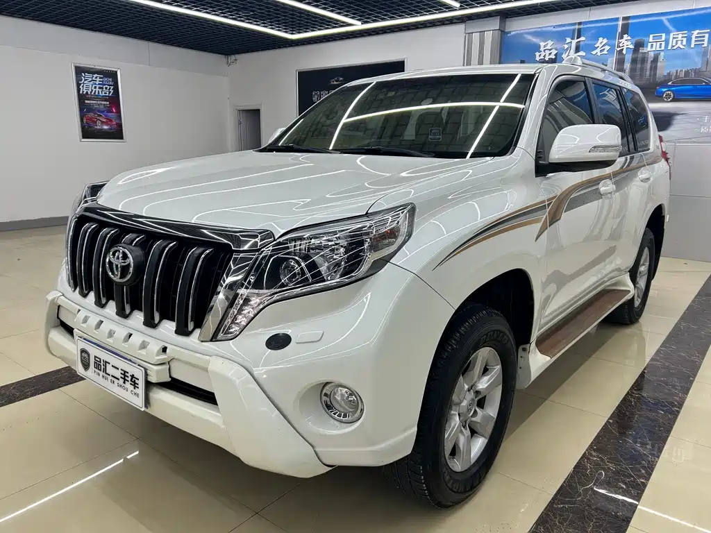 Toyota Prado 2015 — фото 1