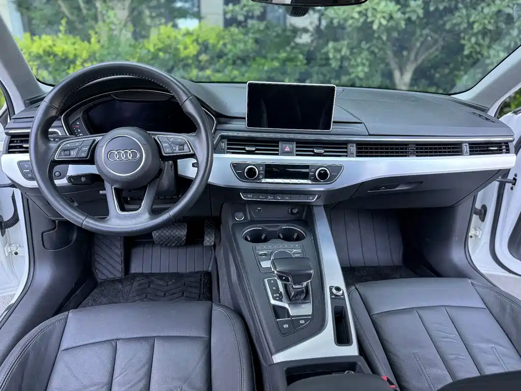 Audi A4L 2019 — фото 5