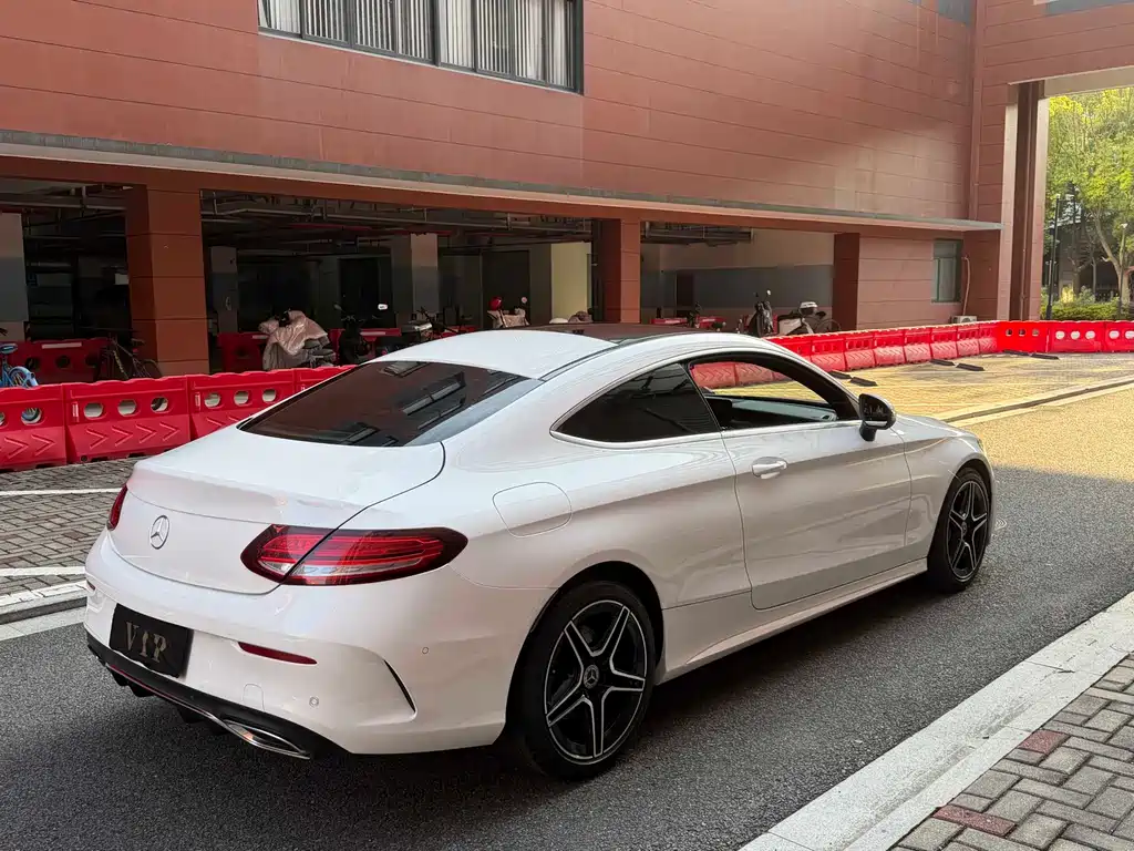 Mercedes-Benz C-Class 2018 — фото 15