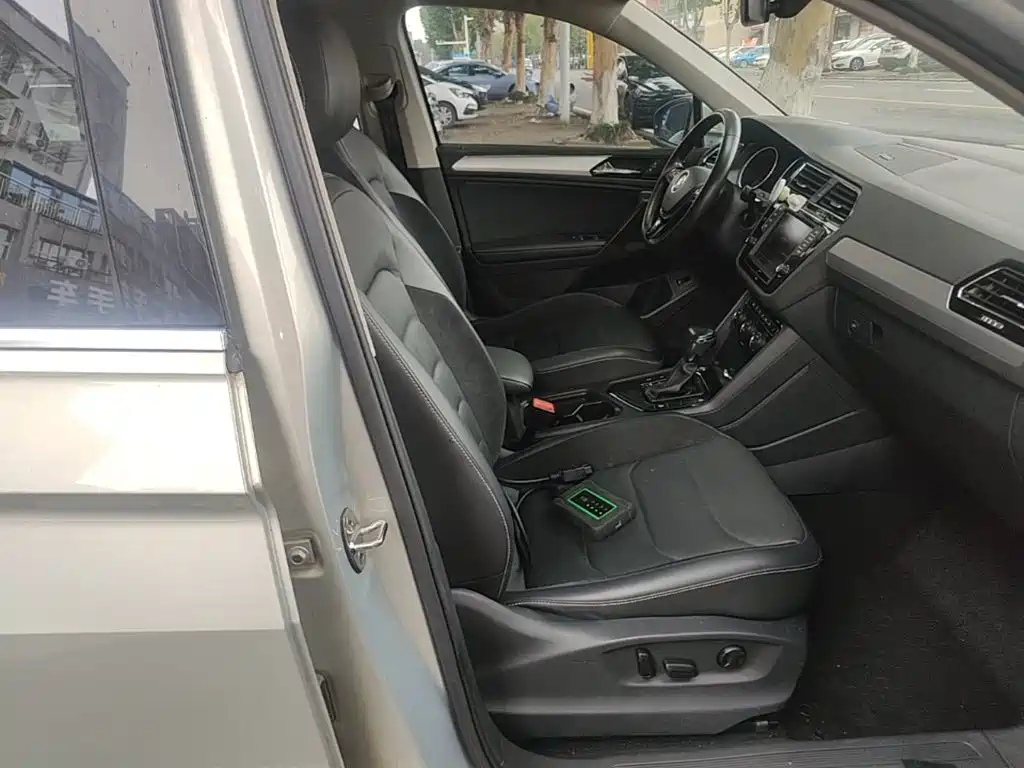Volkswagen Tiguan L 2017 — фото 25
