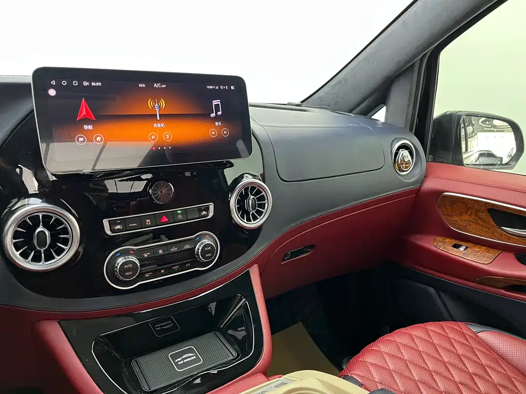 Mercedes-Benz Vito 2018 — фото 16